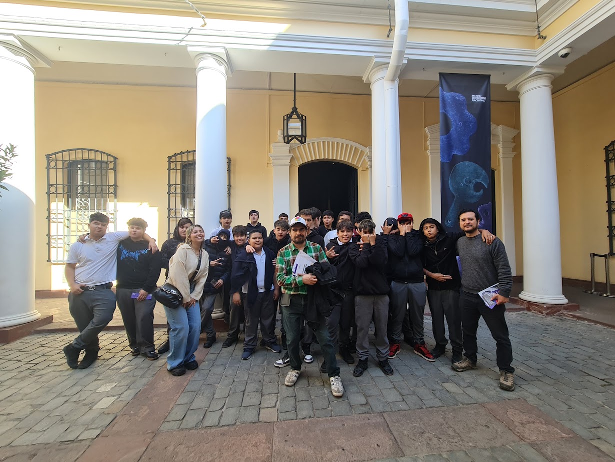 Momento de la vida escolar — Escuela Industrial Particular Lautaro