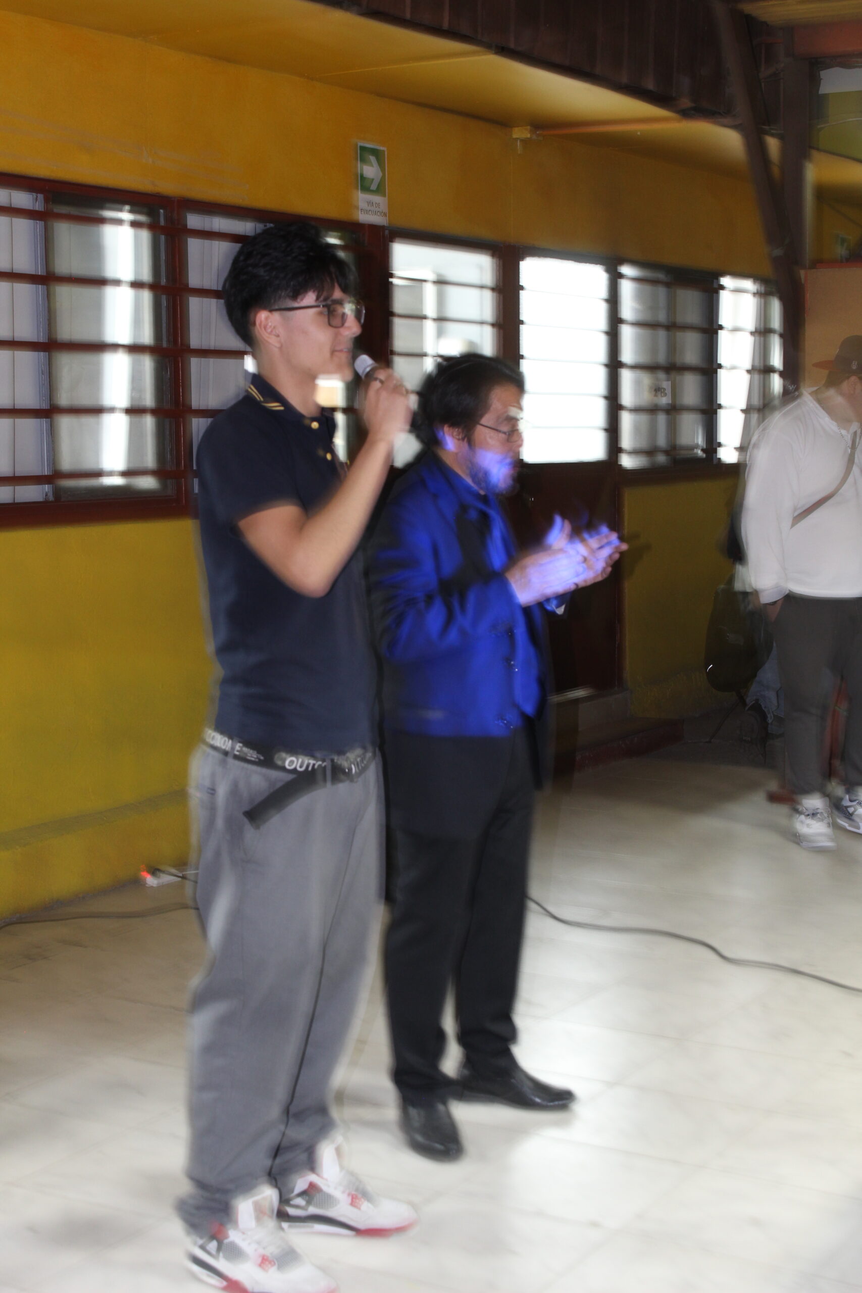 Momento de la vida escolar — Escuela Industrial Particular Lautaro