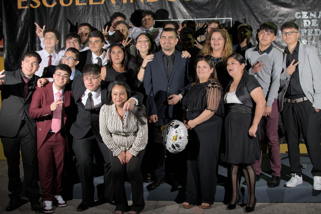 Momento de la vida escolar — Escuela Industrial Particular Lautaro